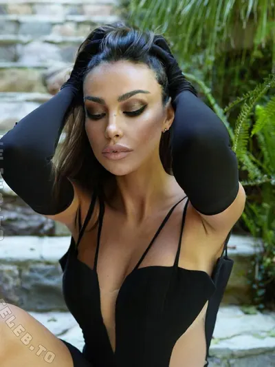 Madalina Diana Ghenea boobs