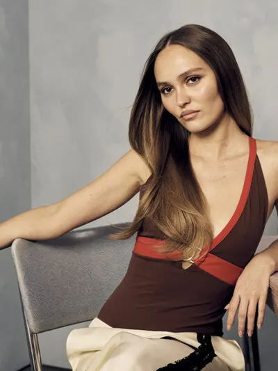 Lily-Rose Depp Hot (8 Photos)