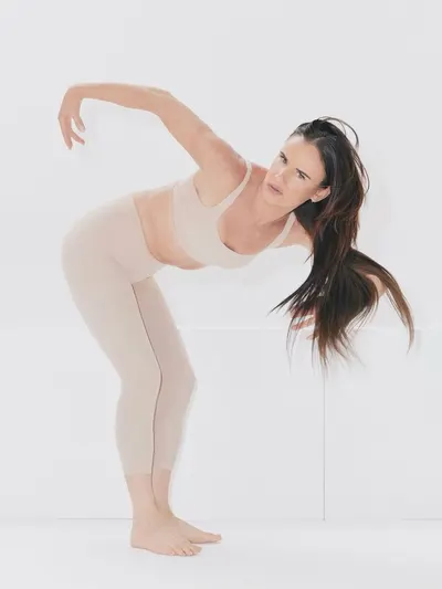 Juliette Lewis boobs