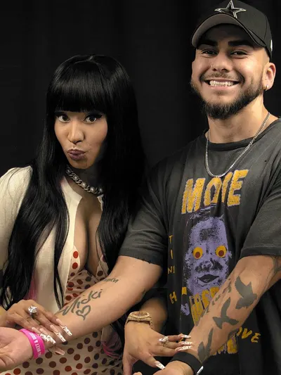 Nicki Minaj boobs