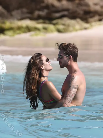 Izabel Goulart Topless (17 Photos + Video)