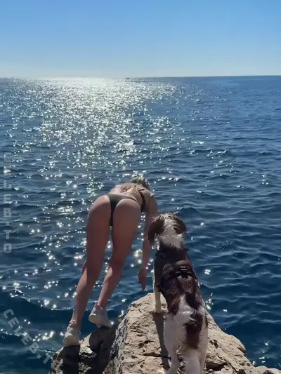 Lindsey Vonn butts