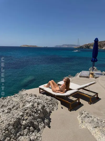 Chiara Ferragni butts