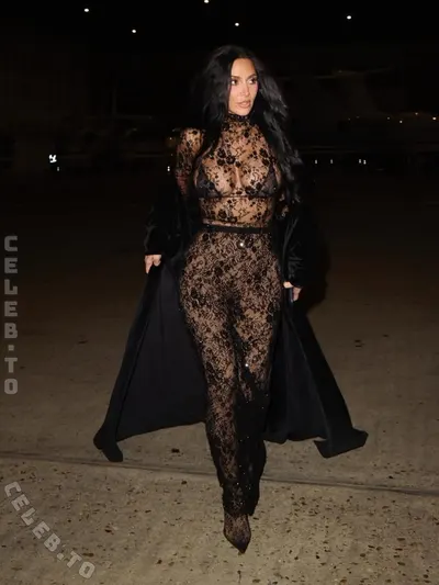 Kim Kardashian butts