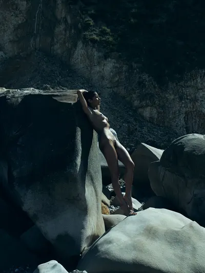 Emilie Payet butts