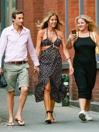 KELLY BENSIMON butts