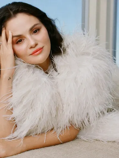 Selena Gomez Sexy Beach Swimsuit Paparazzi Set Leaked – Influencers Gonewild