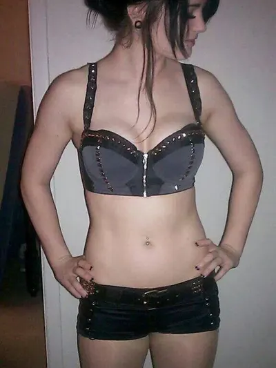 Paige WWE hands