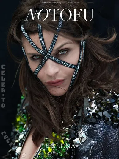 Helena Christensen hands