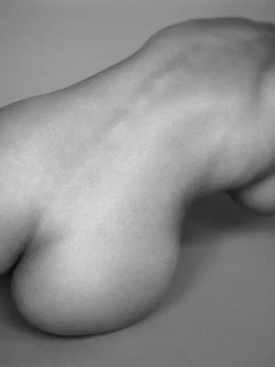 Emilie Payet hands