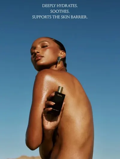 Jasmine Tookes hands