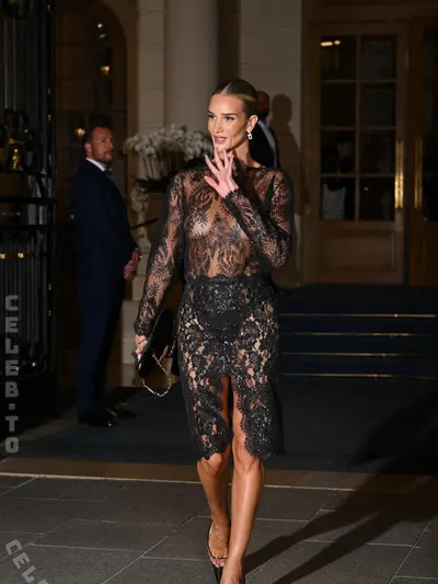 Rosie Huntington-Whiteley hands