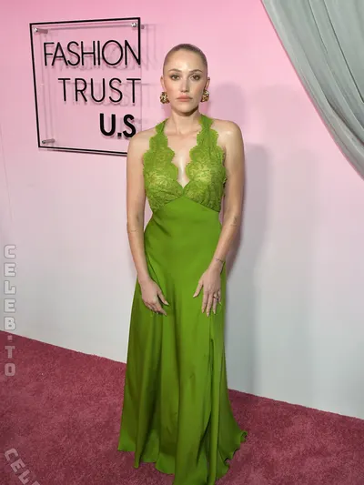 Maika Monroe Nude And Nip Slip Pics