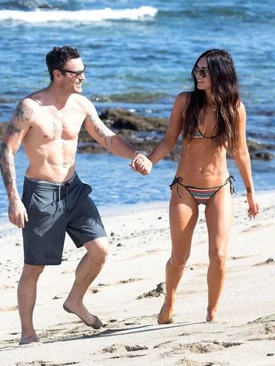 Megan Fox hands