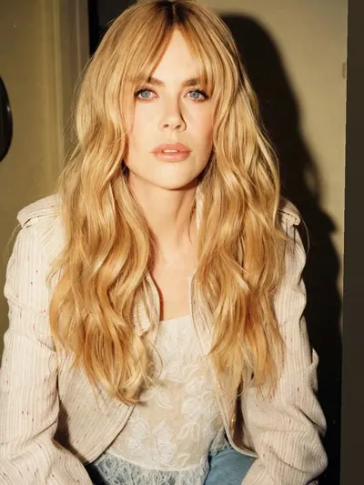 Nicole Kidman hands