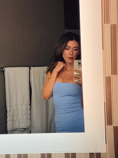 Jewel Staite legs