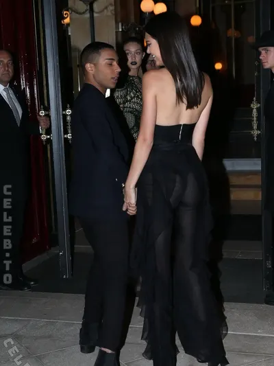 Kendall Jenner nude leaked photos