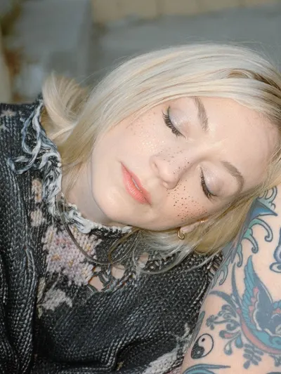 Emily Kinney nude leaked photos