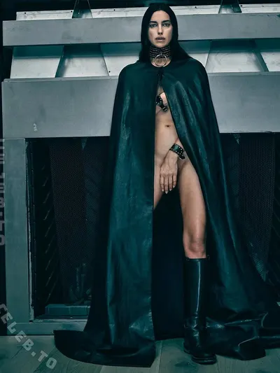 Irina Shayk legs