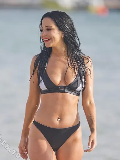 Tulisa Contostavlos legs