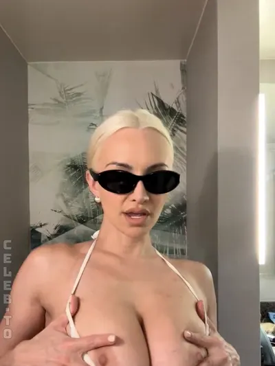 Lindsey pelas fappening